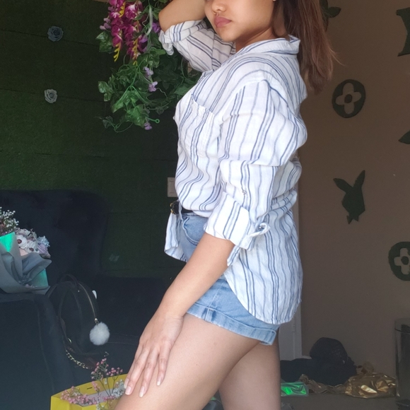 Calvin Klein Pinstriped Button-up Top - Picture 2 of 4